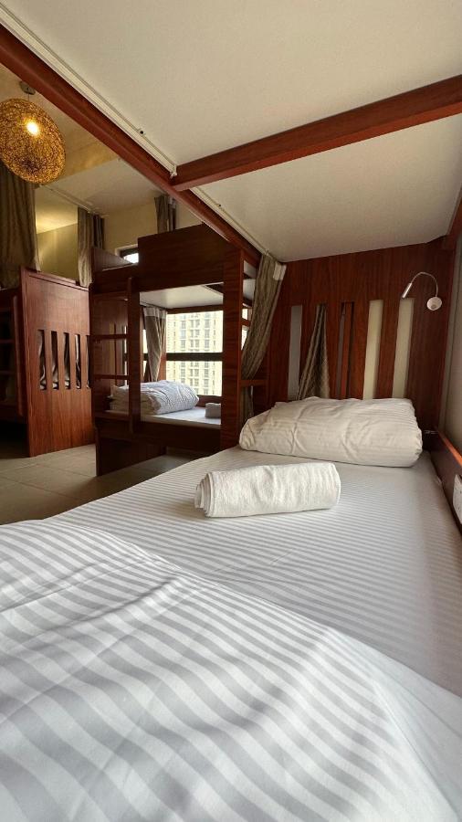 Albergue Route 66 Beach Dubai