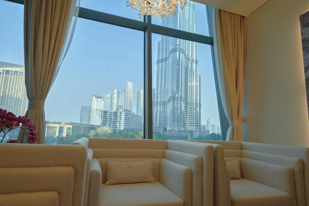 Magnificent Stunning 3 Bedroom With Burj Khalifa View Apartemen