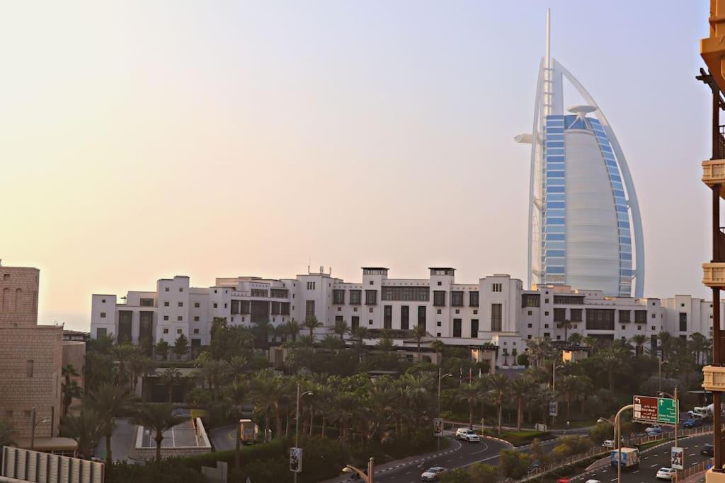 Veluxa - Luxury And Bright 1 Bedroom Apartment, Burj View! Apartamento Dubai