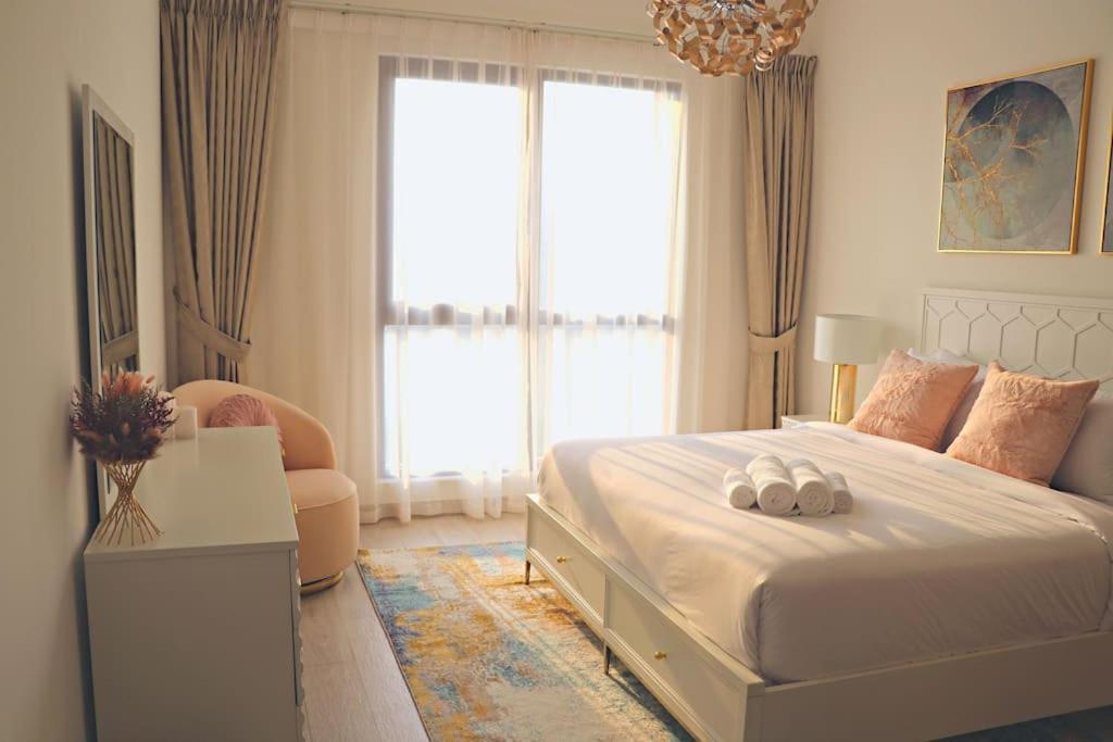 Veluxa - Luxury And Bright 1 Bedroom Apartment, Burj View! * Dubaï
