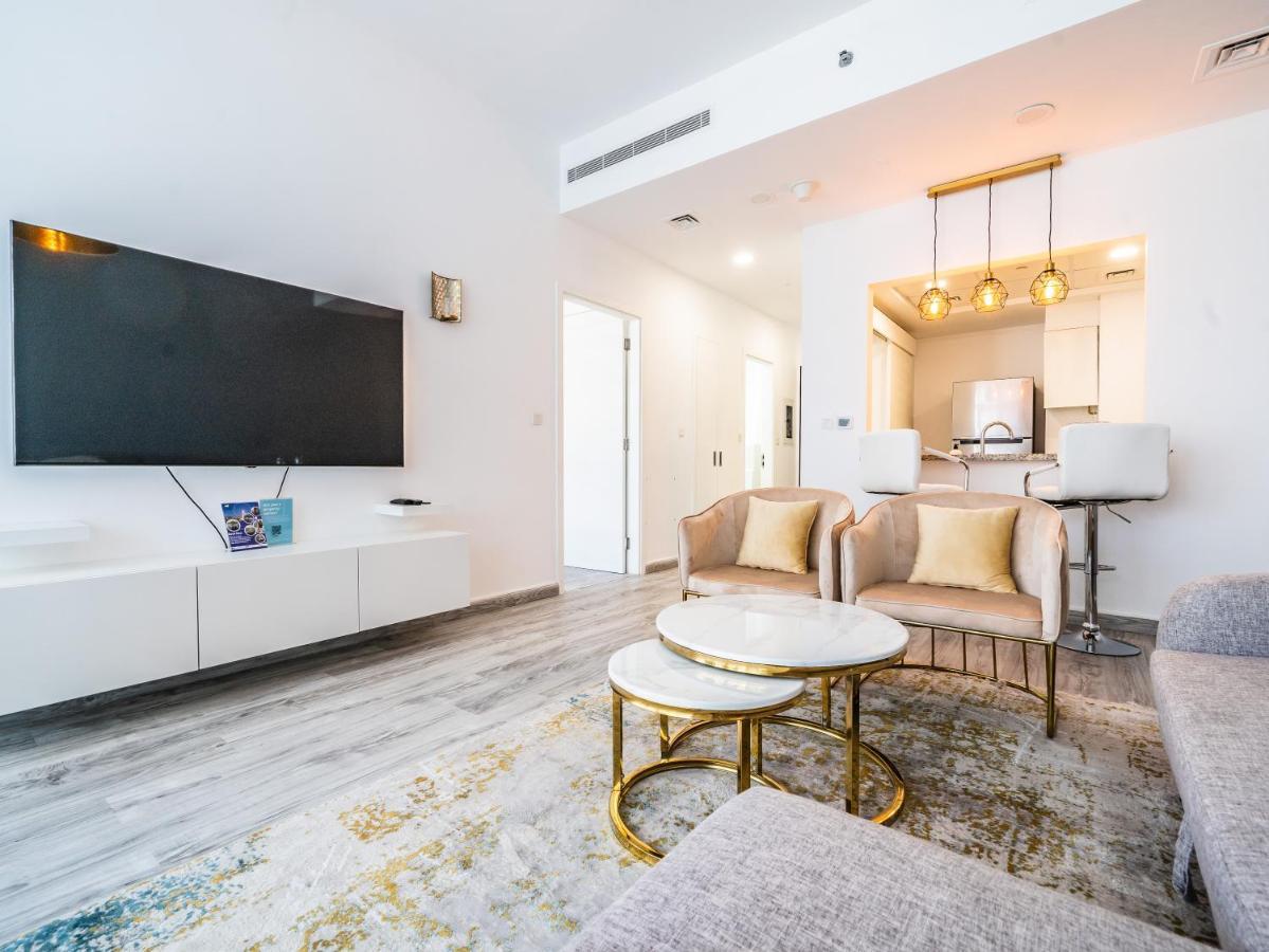 Classy 1br With Burj Khalifa Views Dubai