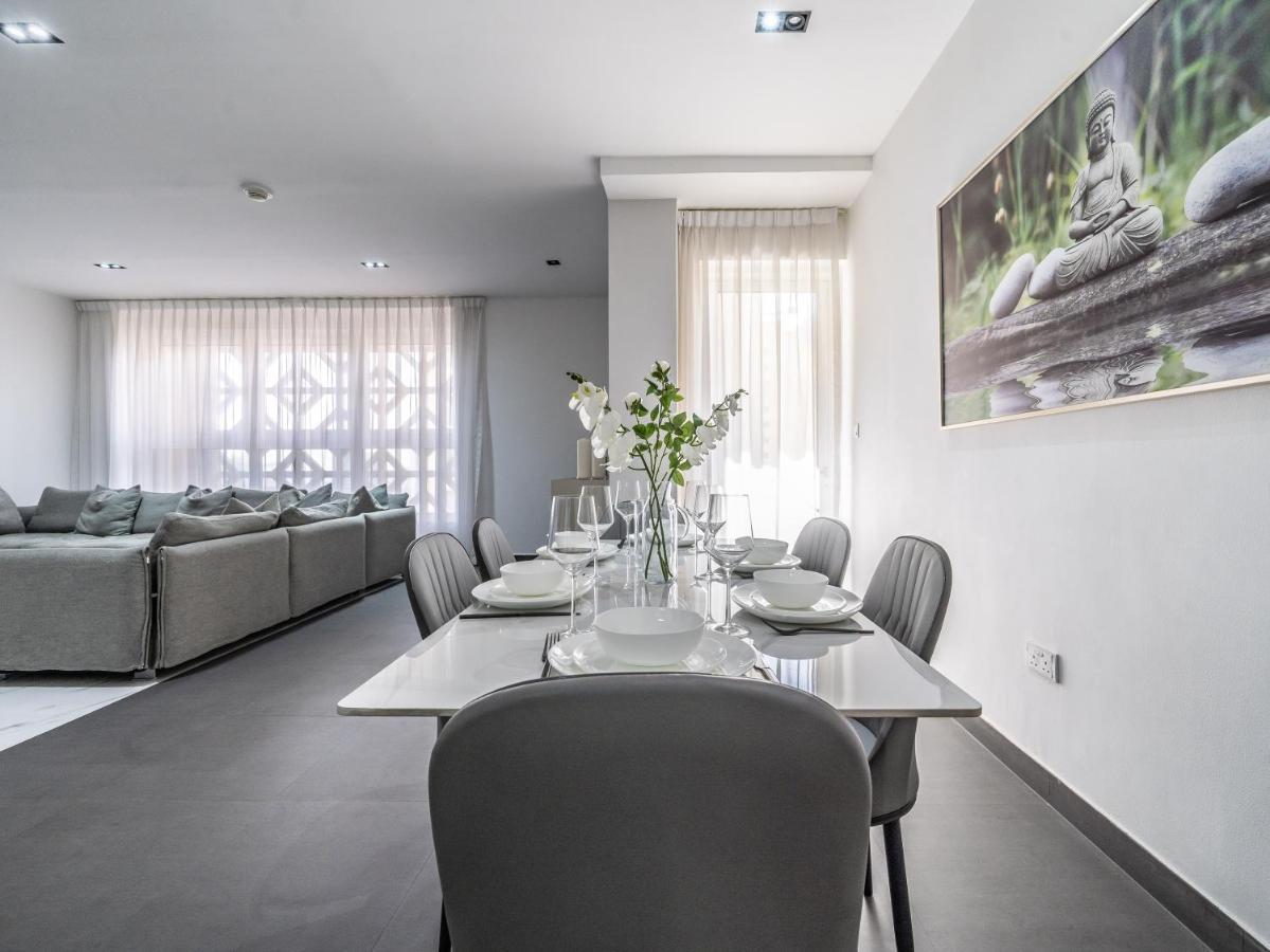 Apartamento Luxury Waterfront With Access Dubai