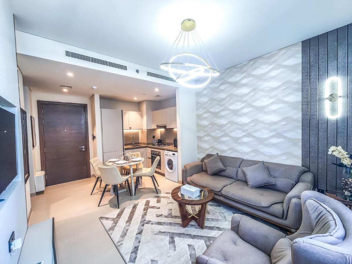 Apartemen By Latinem Luxury 1br Cv A811 Near Burj Khalifa