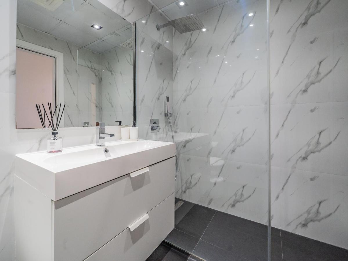 Apartamento Luxury Waterfront With Access Dubai