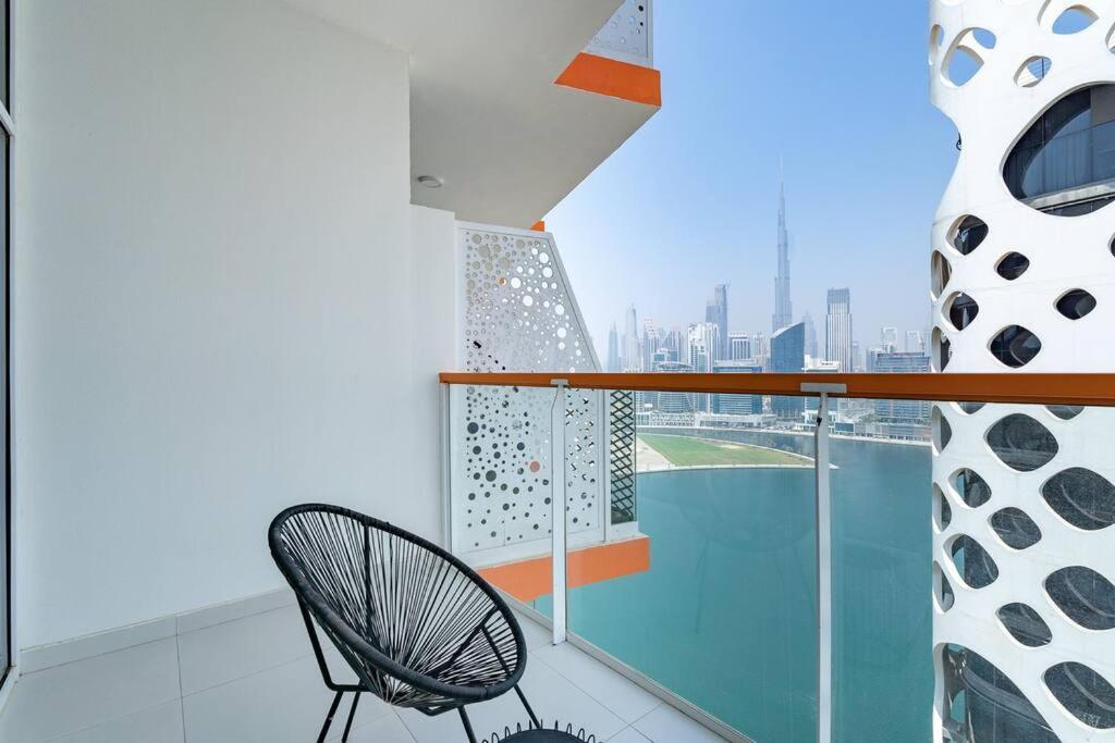 Cobalt With Burj Khalifa View- Suiteable Apartment