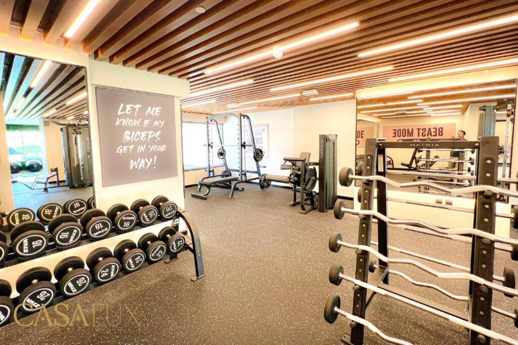 Lovely Big Studio W/ Burj Khalifa View In Downtown Dubai
