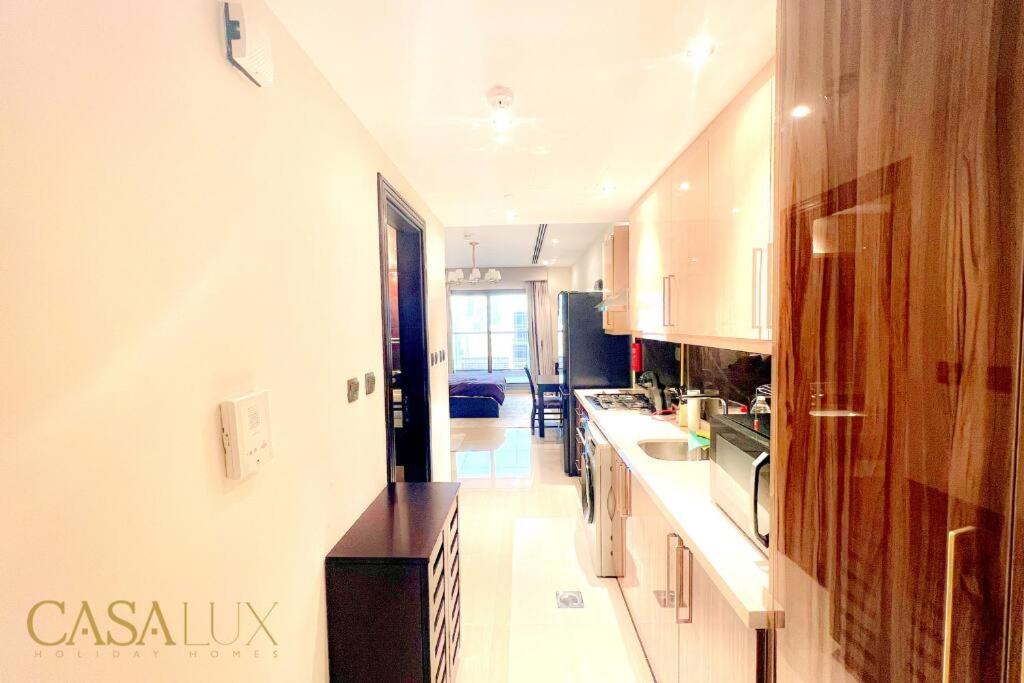 Lovely Big Studio W/ Burj Khalifa View In Downtown Apartamento *