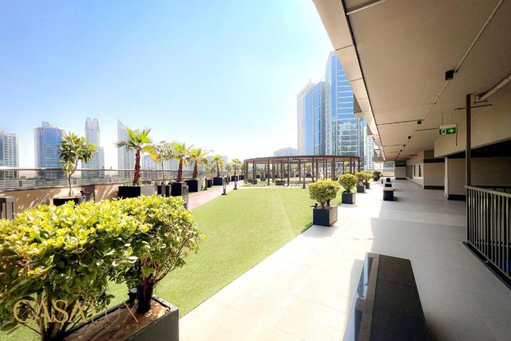 Lovely Big Studio W/ Burj Khalifa View In Downtown