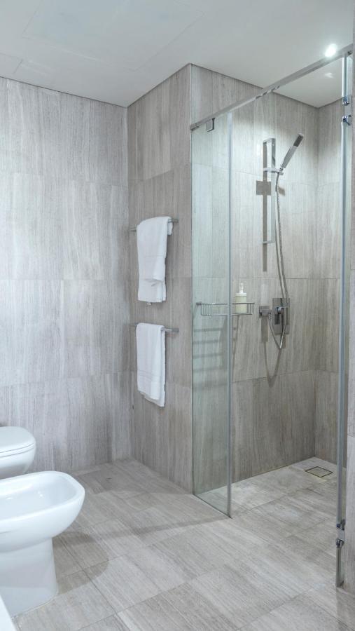Water Views At Large Luxury One Bed *