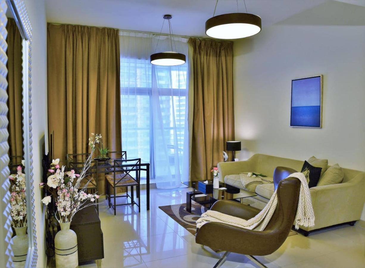Lägenhet Al Ashrafia Holiday Homes- The Medalist Sport Dubai
