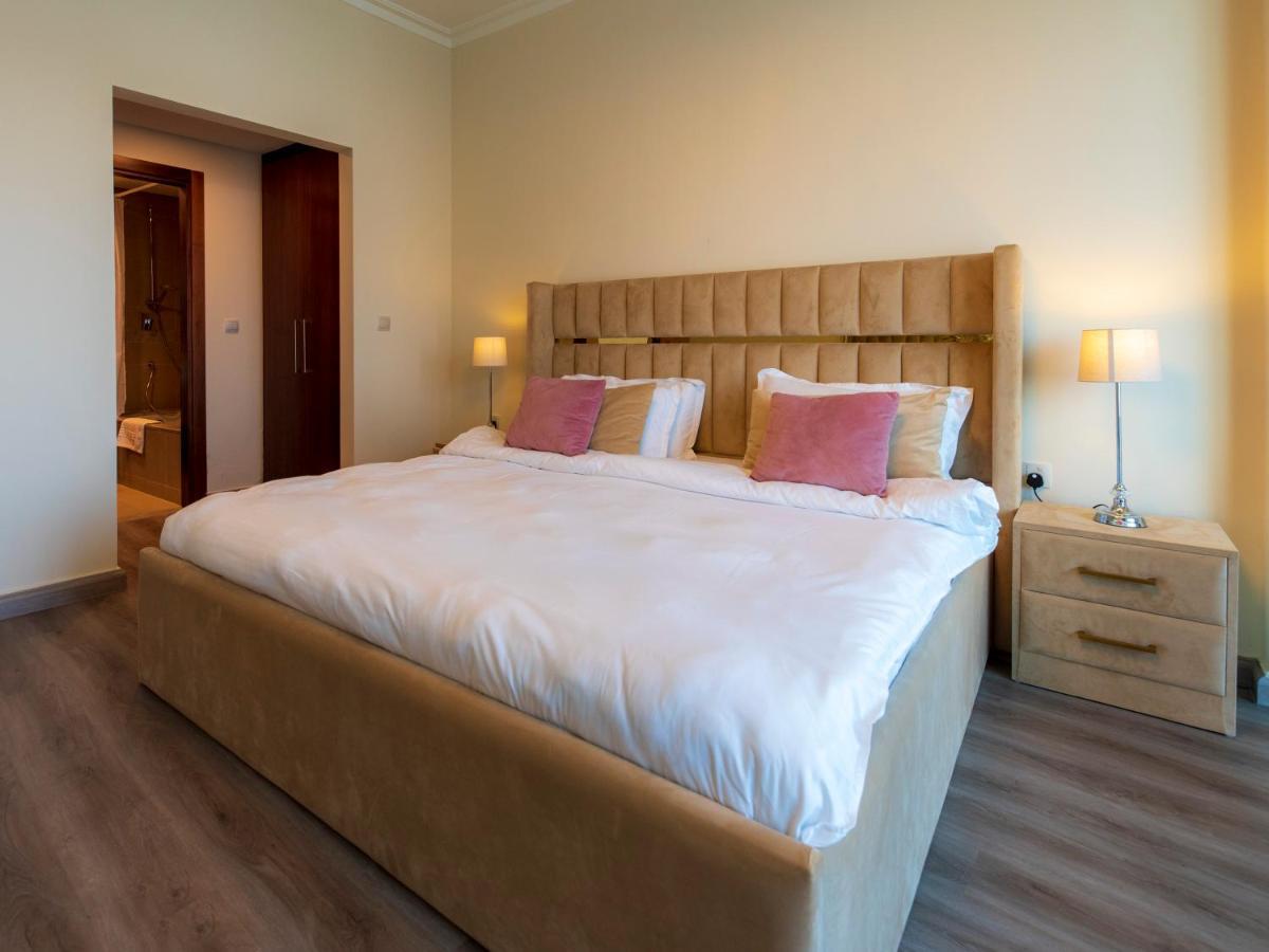 First Class 3br With Full Burj Khalifa And Fountain View Dubai