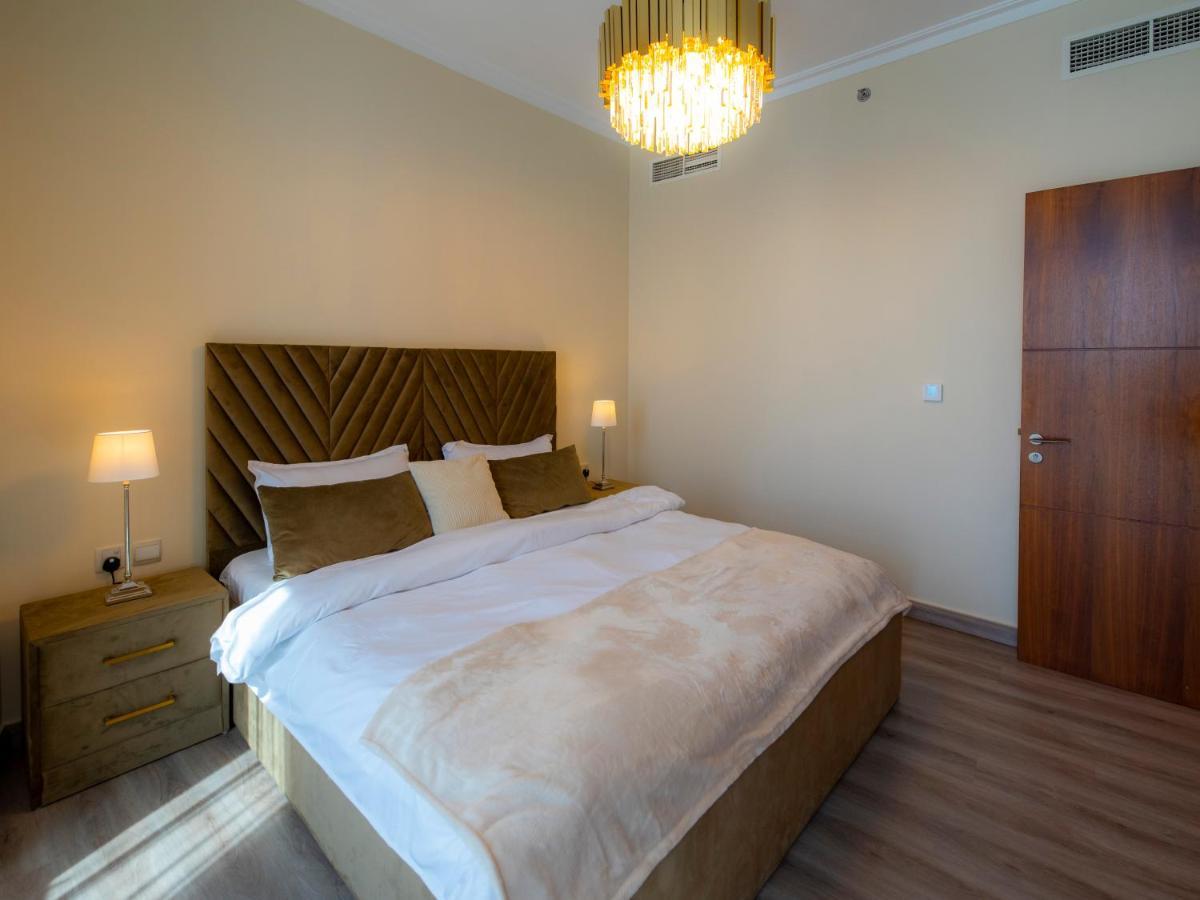 First Class 3br With Full Burj Khalifa And Fountain View Dubai