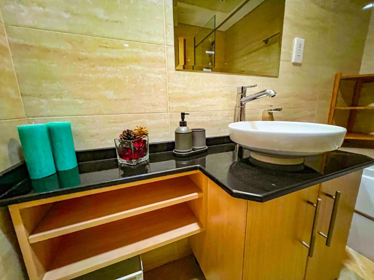 Exquisite, Luxe 1bd Apartment, Unparalleled Sea Views, Prime Marina Location & Full Kitchen By 
