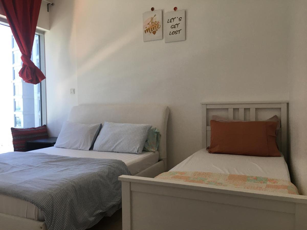 Octavius Home, Large 2 Bedroom Near Global Village & Outlet Mall Apartment