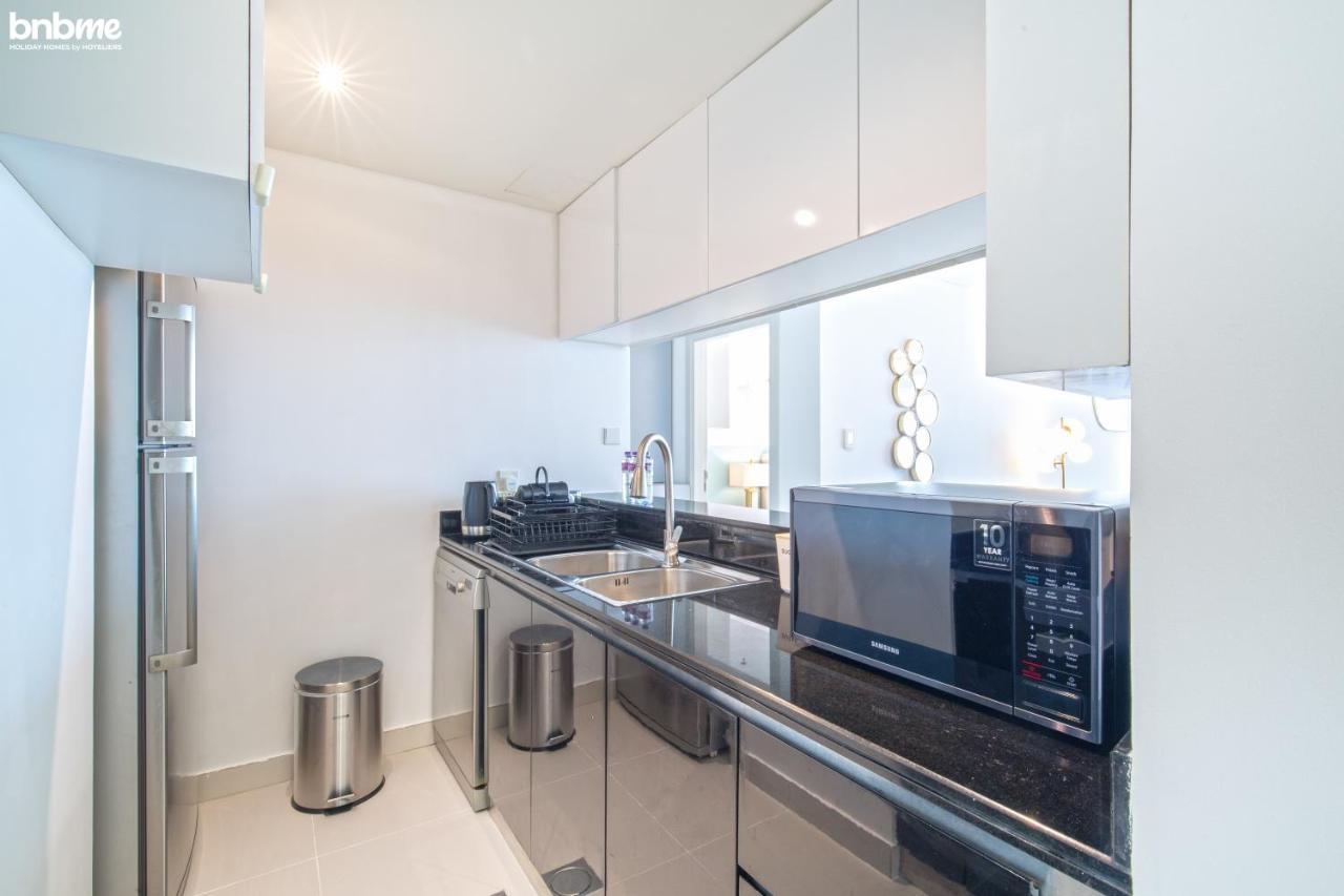 Apartment Bnbmehomes - Charming 2br In Marina With Sea View -1901 Dubai