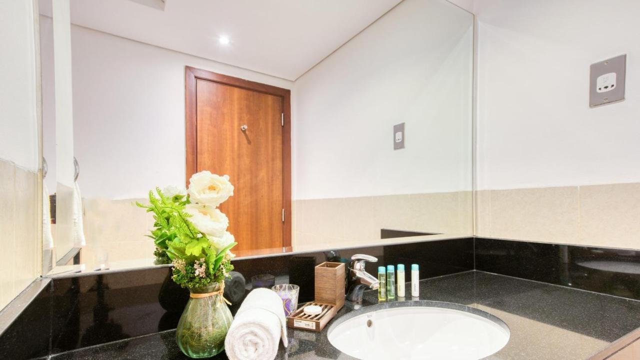 Appartamento Stunning 1 Bedroom In Down Town Dubai