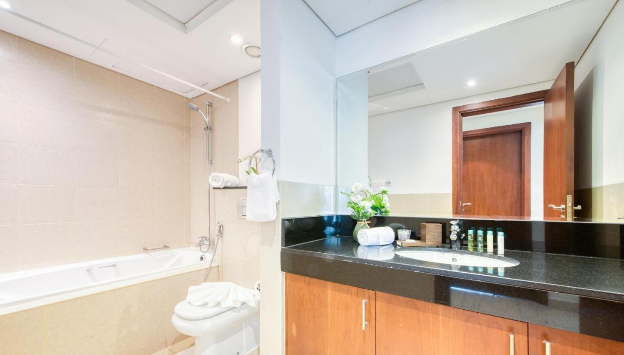 Appartamento Stunning 1 Bedroom In Down Town Dubai