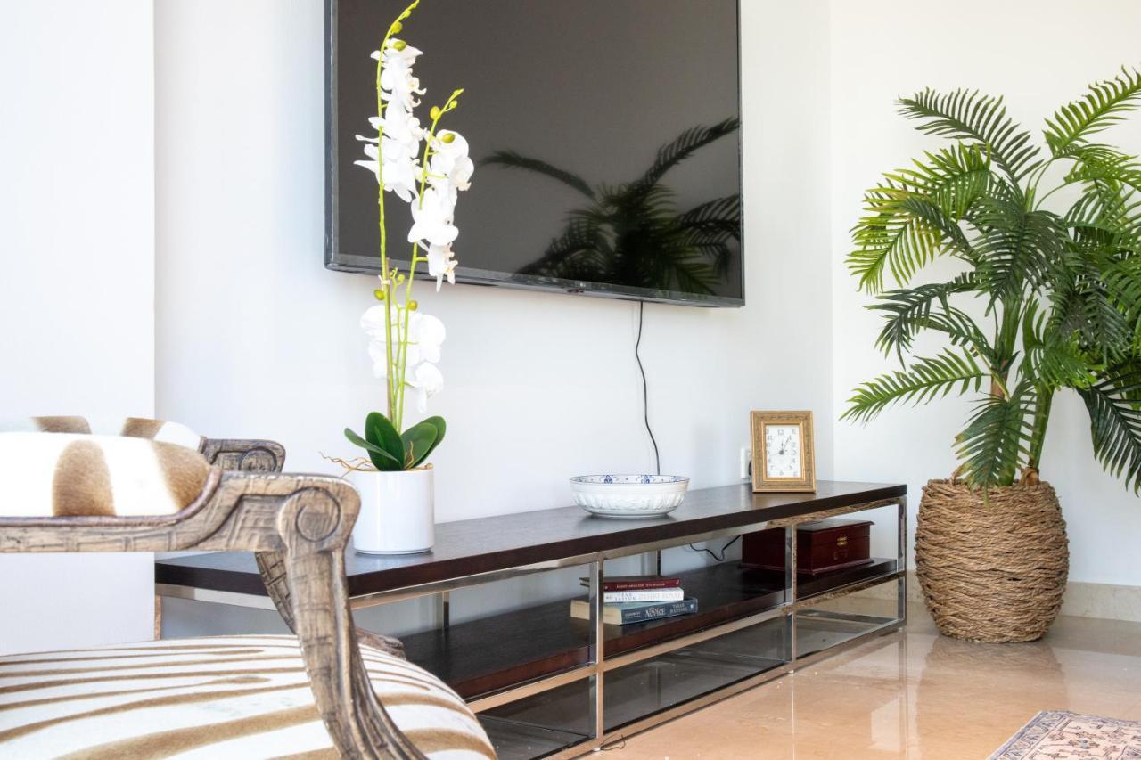 Apartamento Gorgeous 3-bed With Burj Khalifa & Dancing Fountain Views Dubai