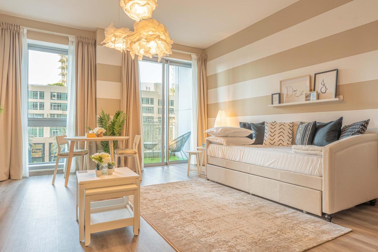 First Class Studio With Downtown Boulevard View Apartamento