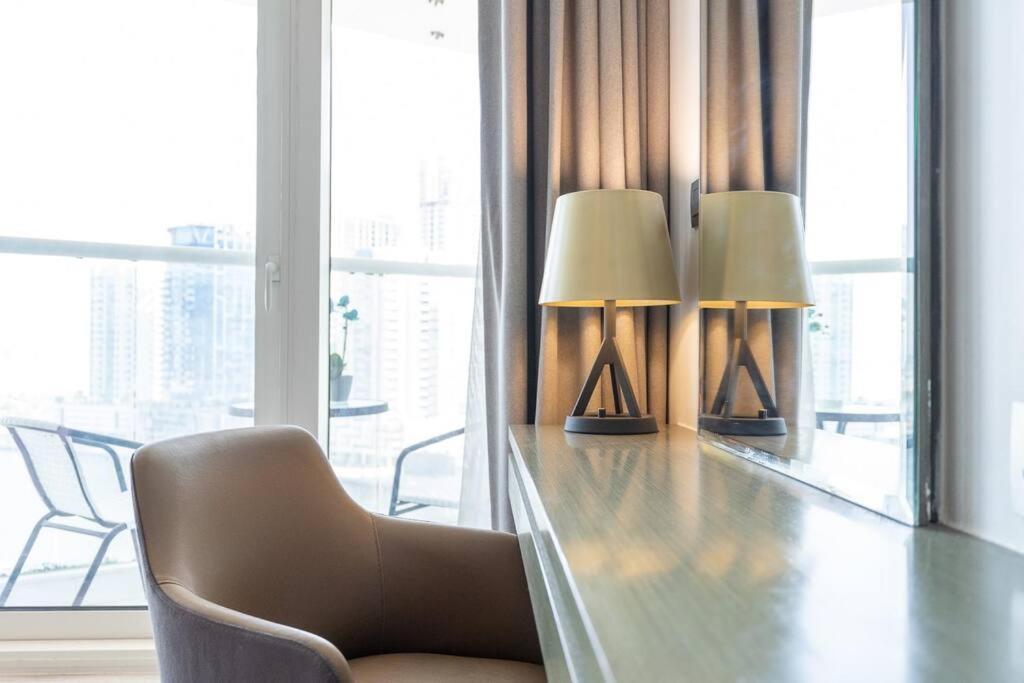 Appartement Modern Studio With Prime View Of Canal *