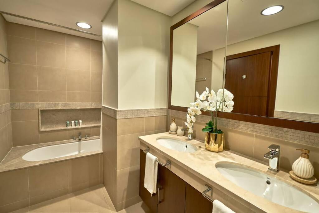 Magnificent Stunning 2 Bedroom With Burj Khalifa View Lejlighed Dubai