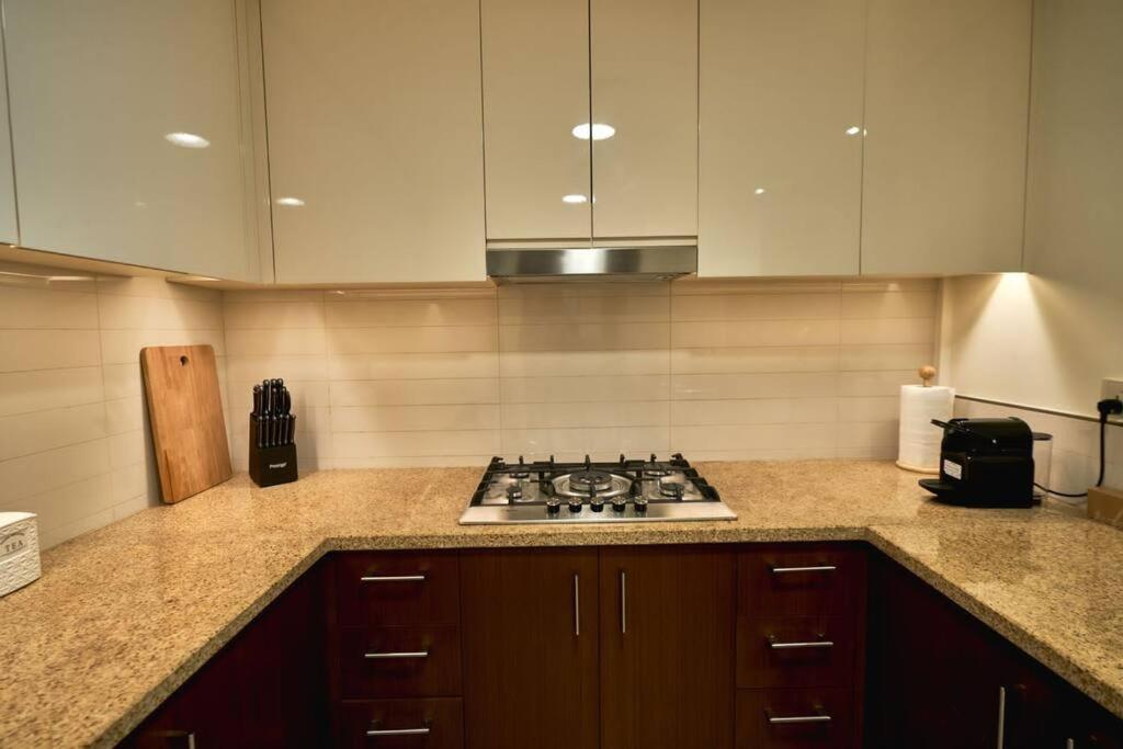Lejlighed Magnificent Stunning 2 Bedroom With Burj Khalifa View Dubai