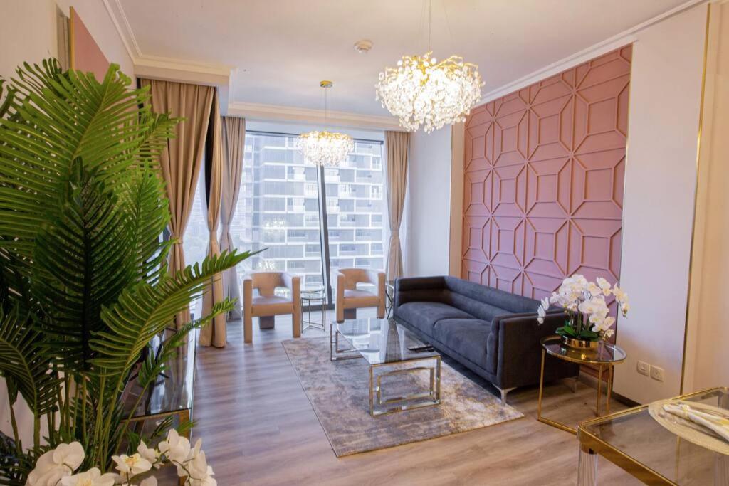 Lägenhet Magnificent 2 Bedroom With Stunning Burj Khalifa View *
