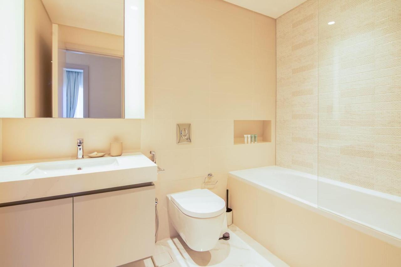 Brand New 1br - Beachfront Sunrise Bay - P203t2 *