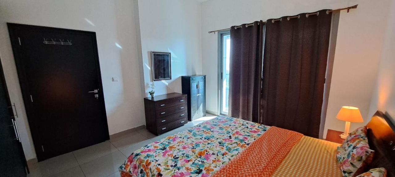 Zarooni Marina Quarto em Acomodações Particulares
