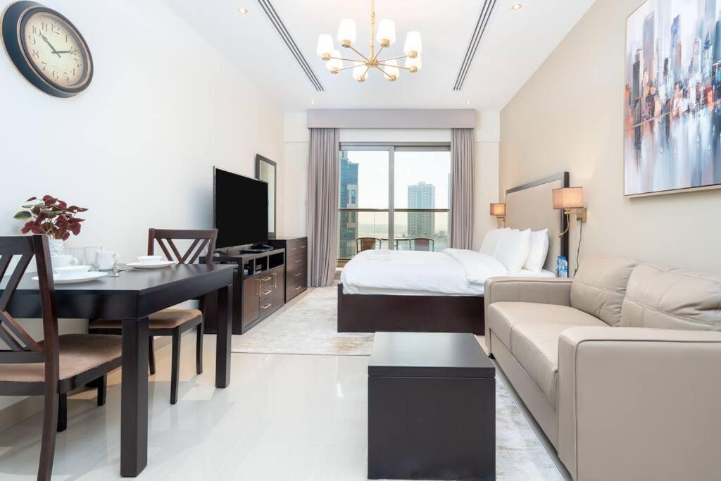Apartamento Jacuzzi, Pool And Gym - 5min From Burj Khalifa *