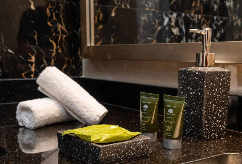 Jacuzzi, Pool And Gym - 5min From Burj Khalifa Apartamento Dubai