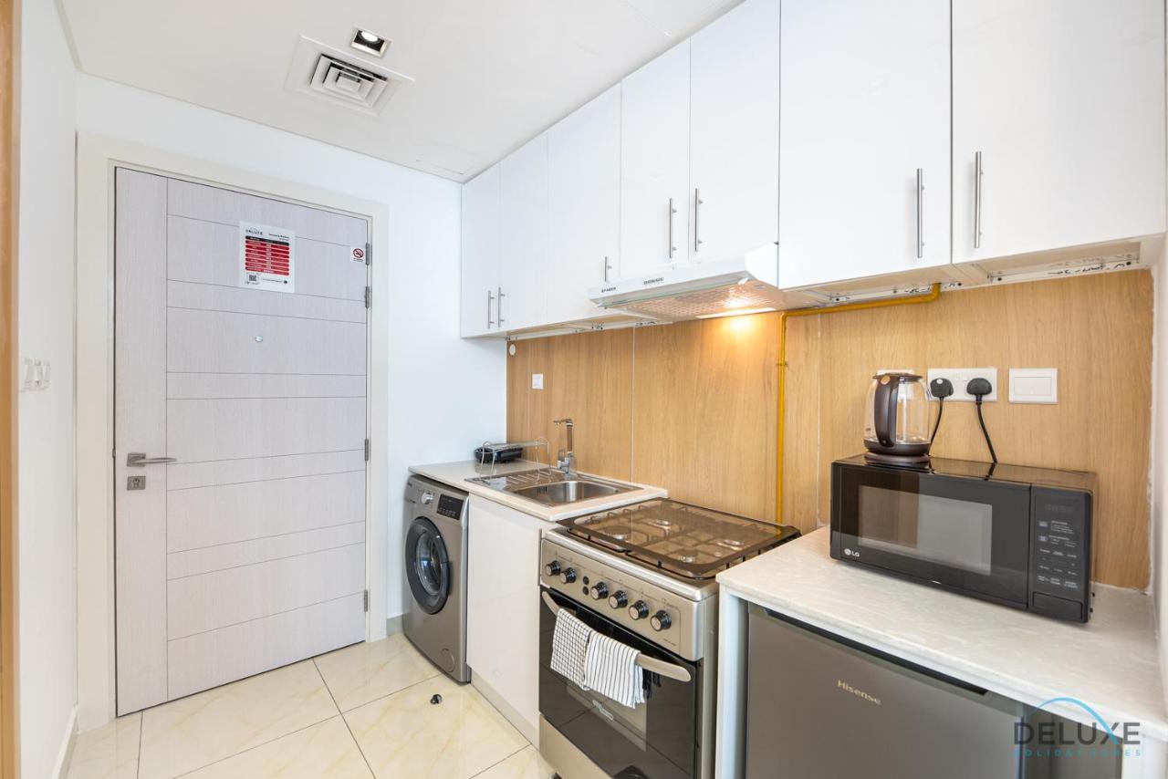 Urban Studio At The Square Tower Jumeirah Village Circle By Deluxe Dubaï