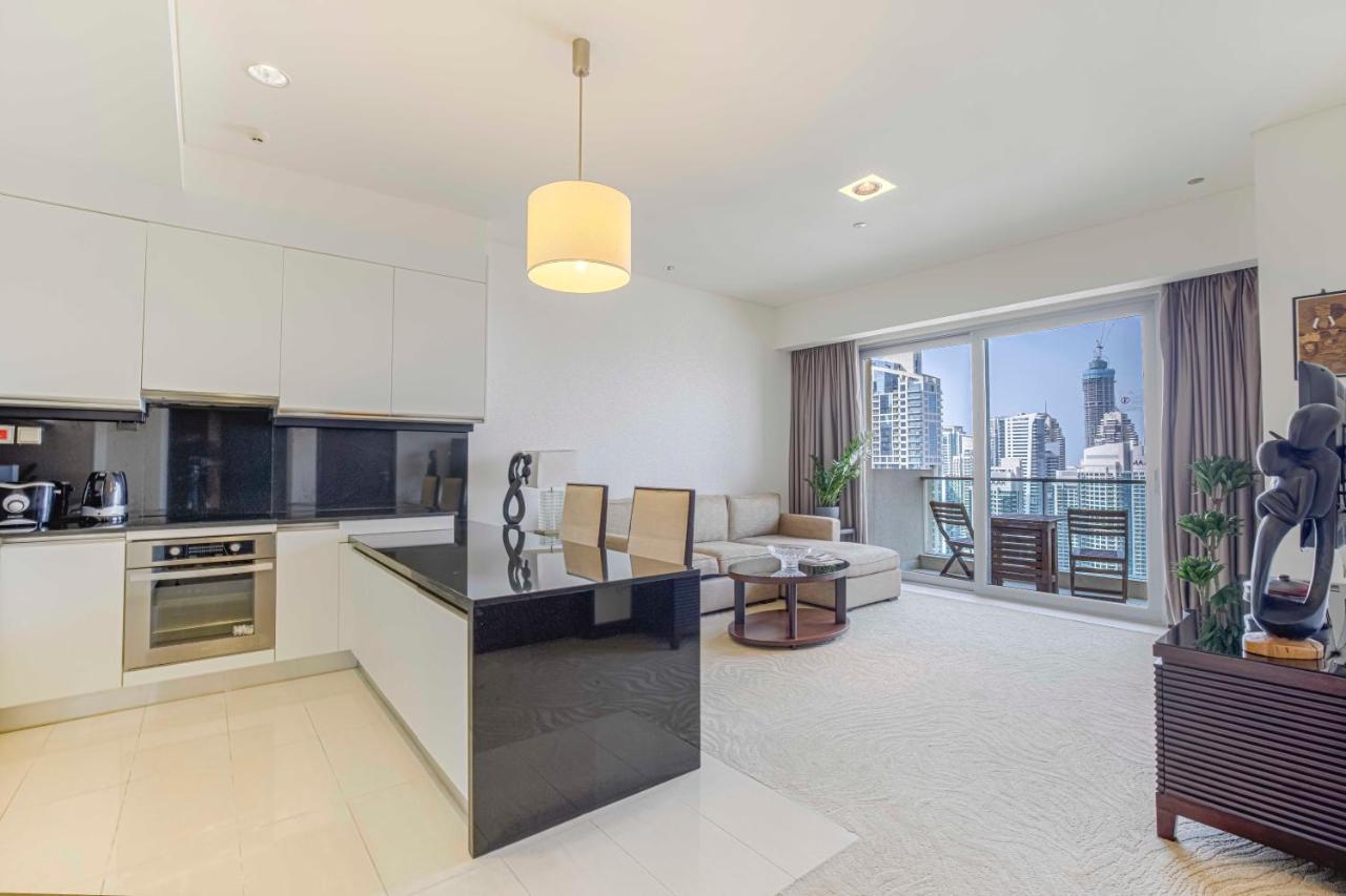 Daniels 1br At Address With Marina View *