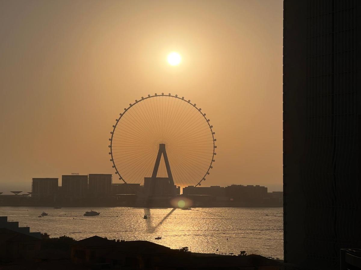 Lovely Eye & Sea View, 3 Mints To Apartment *