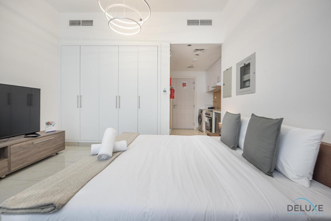 Urban Studio At The Square Tower Jumeirah Village Circle By Deluxe Appartement *