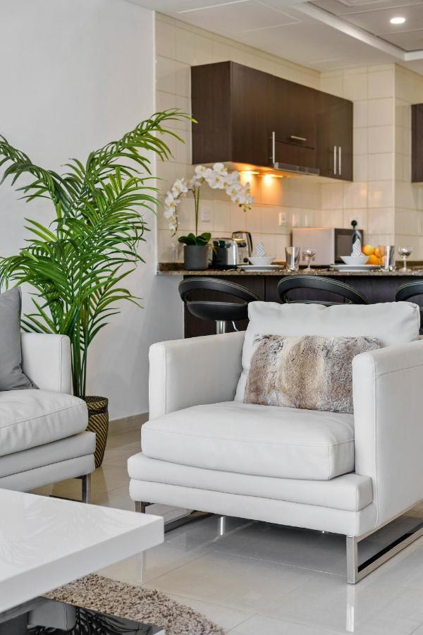 & Comfy 1br W/ Marina Views / Walk To Appartement *