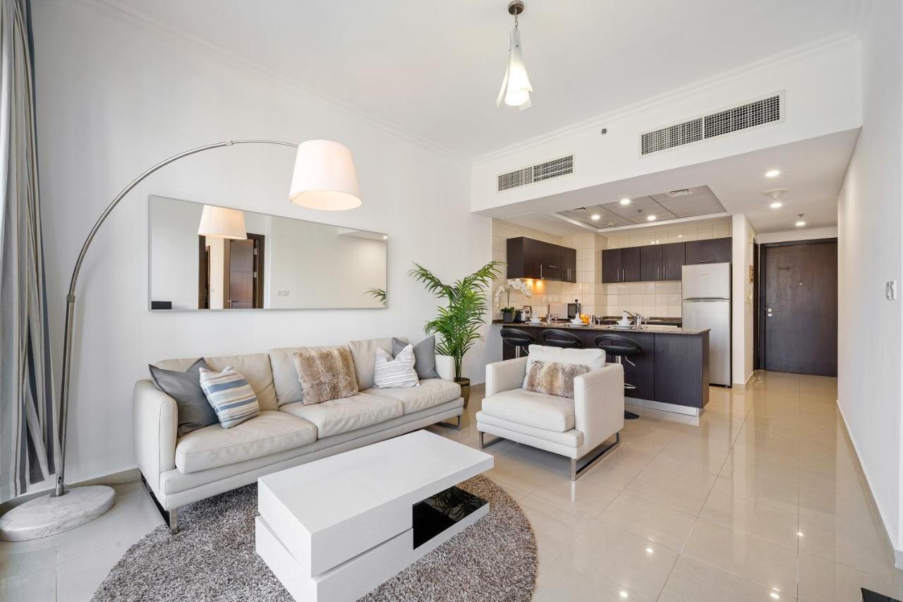 & Comfy 1br W/ Marina Views / Walk To