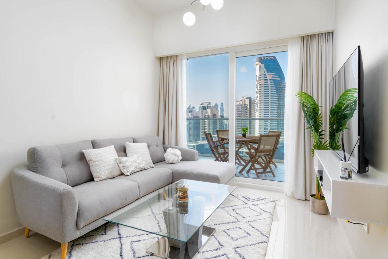 Delightful 2br At Reva Residences Apartemen