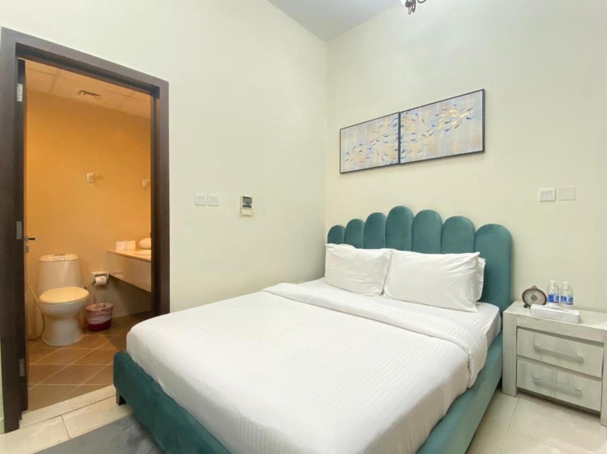 Durrani Homes - 1br Luxurious Apartment