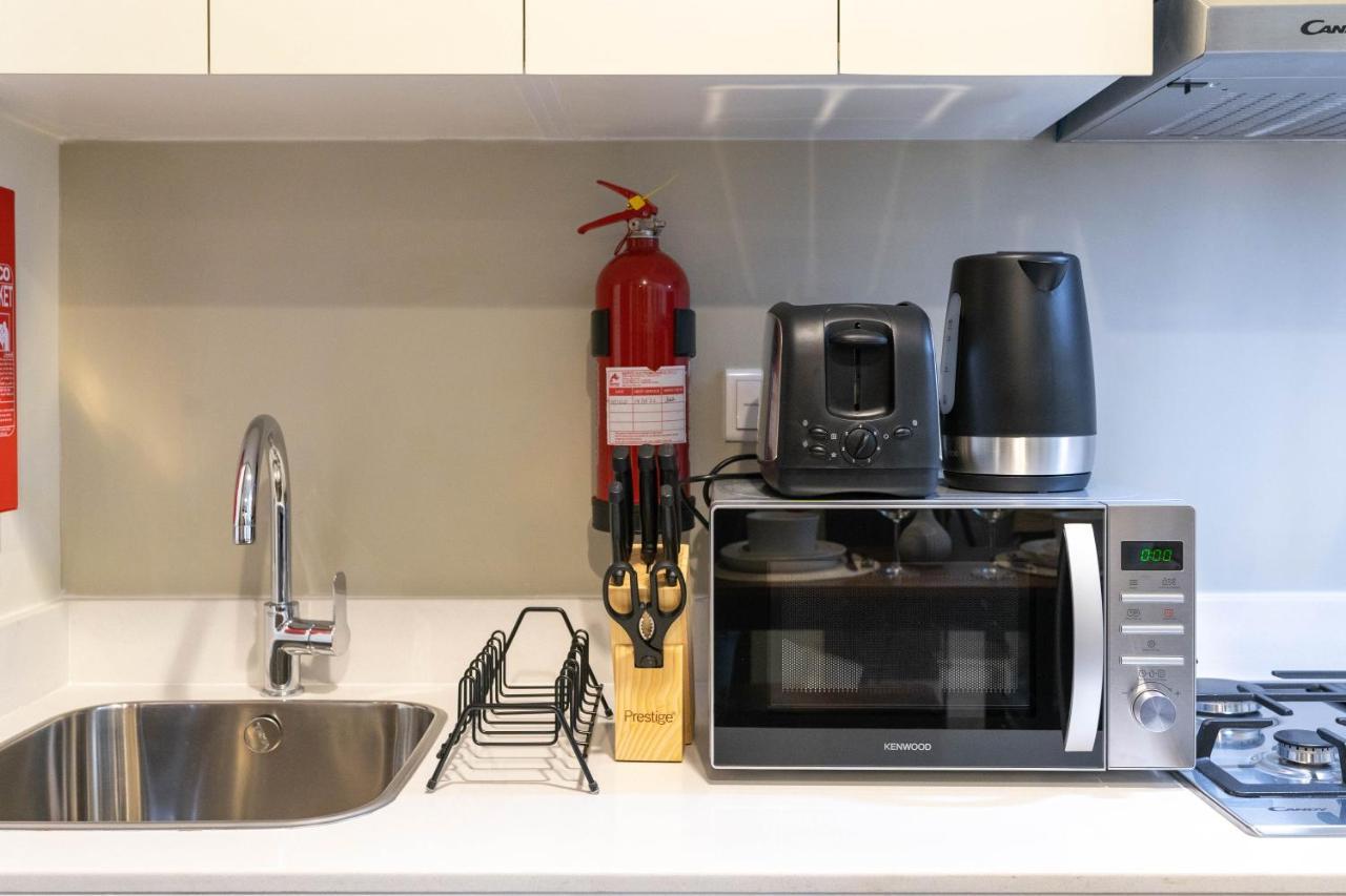 Apartment Pristine 1 Bedroom At Reva Residences