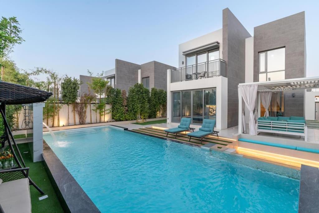 - 3 Bdr With Private Pool - Emaar Golf Links Pousada Dubai