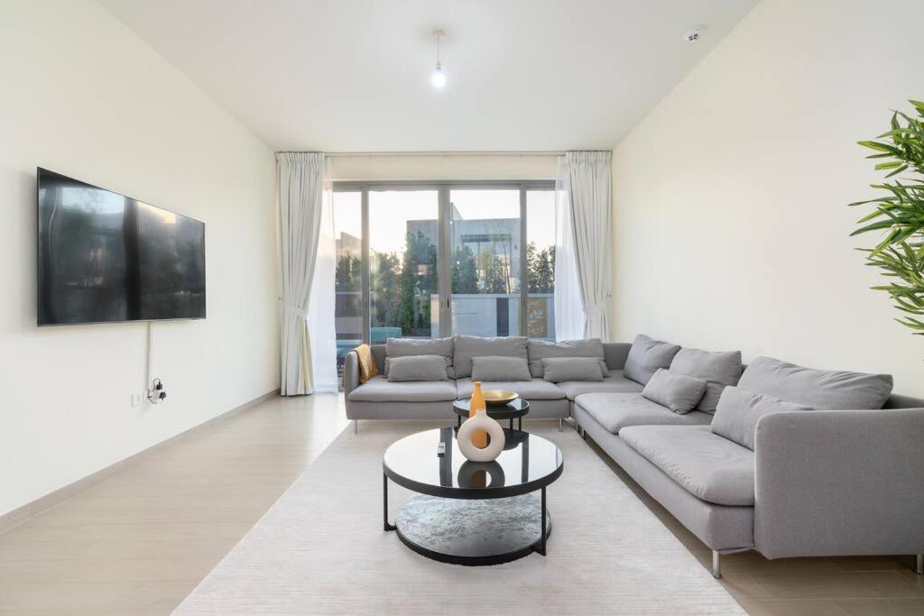 Pousada - 3 Bdr With Private Pool - Emaar Golf Links Dubai