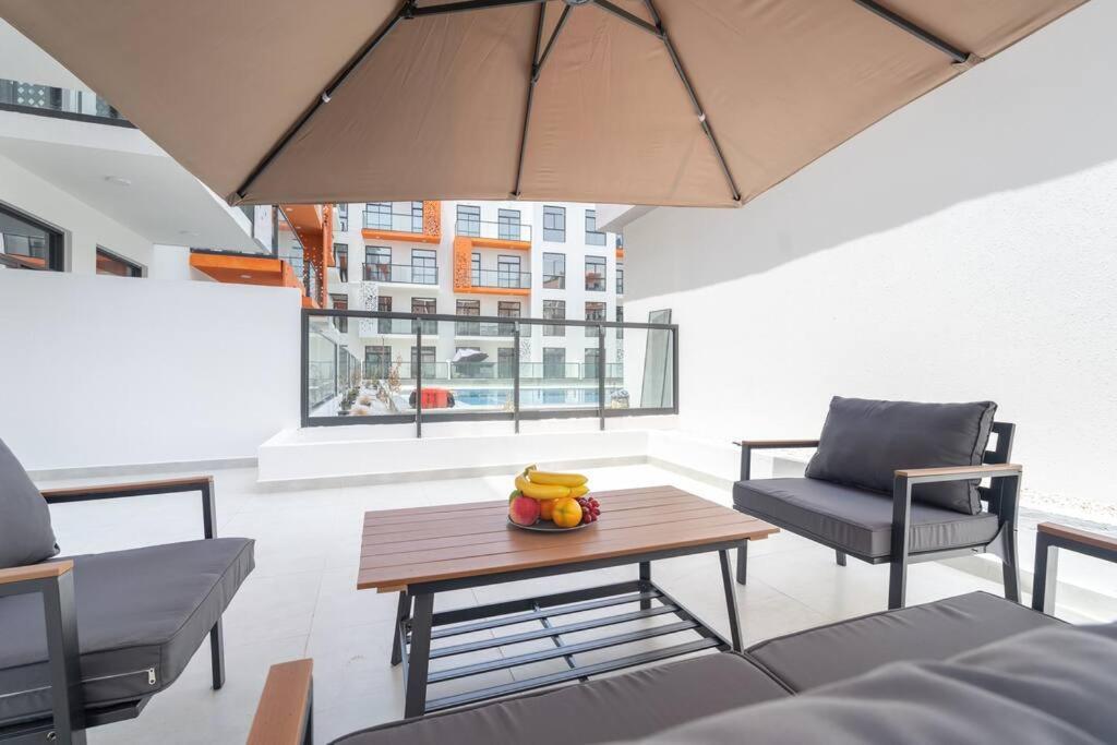 Restful With Private Terrace By The Pool Appartement *