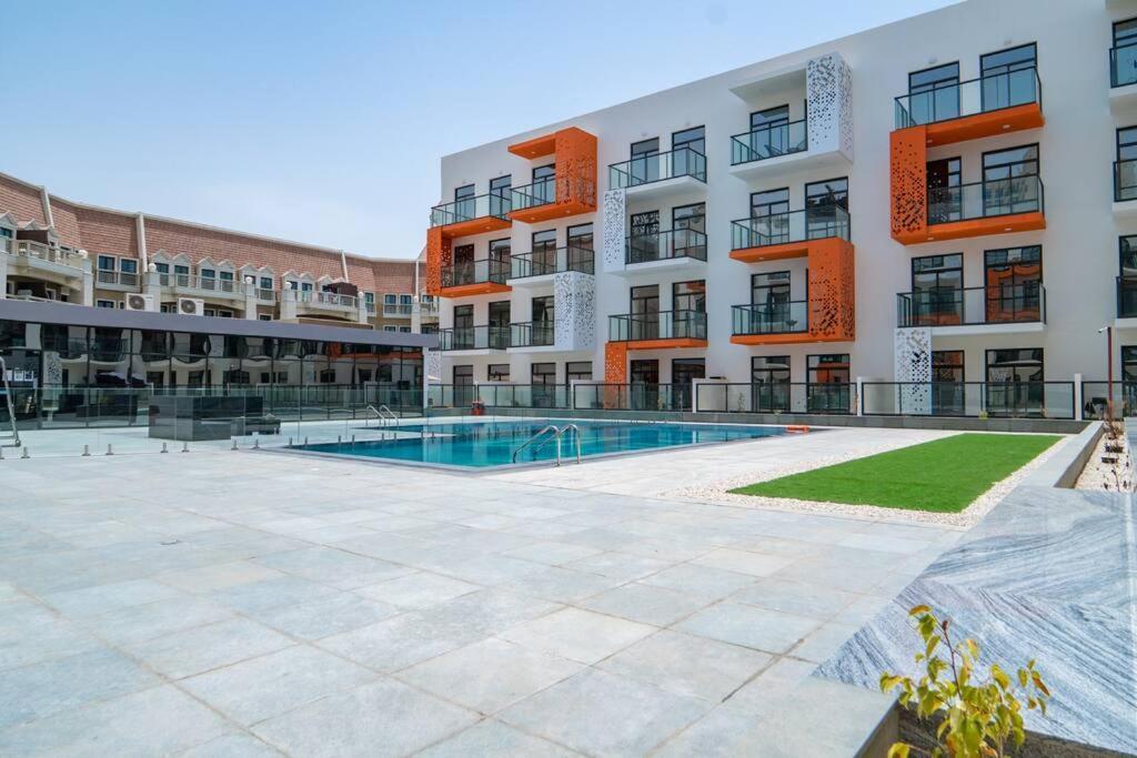 Restful With Private Terrace By The Pool * Dubaï