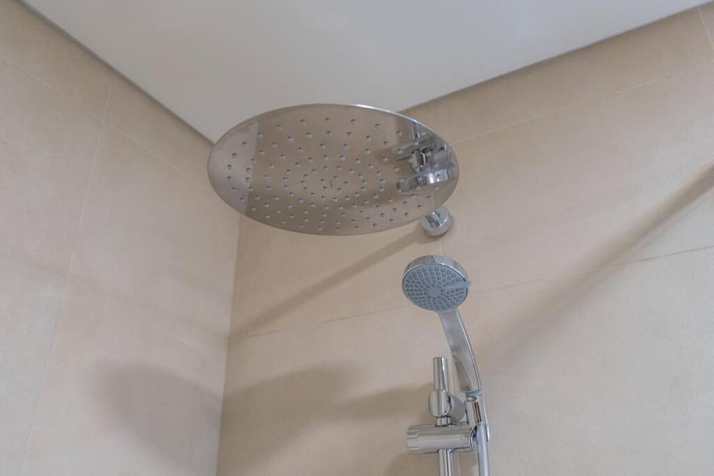 Appartement Exquisite Minutes Away From The Dubaï