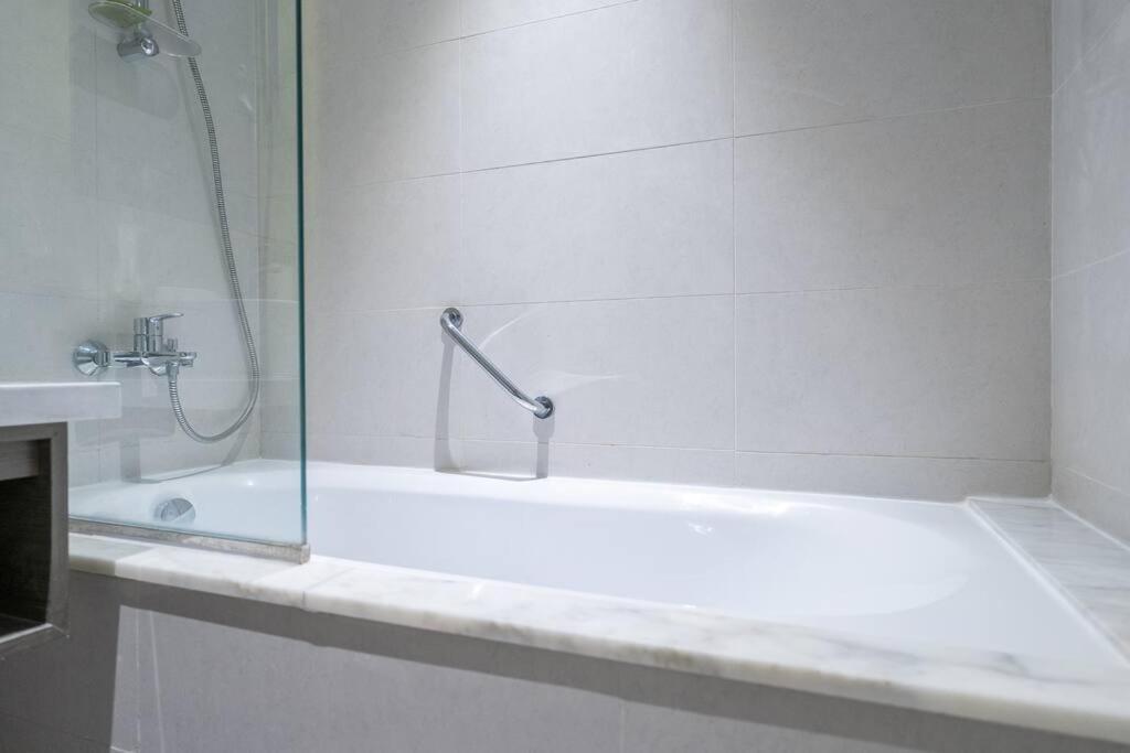 Appartement Modern Studio With Prime View Of Canal Dubaï