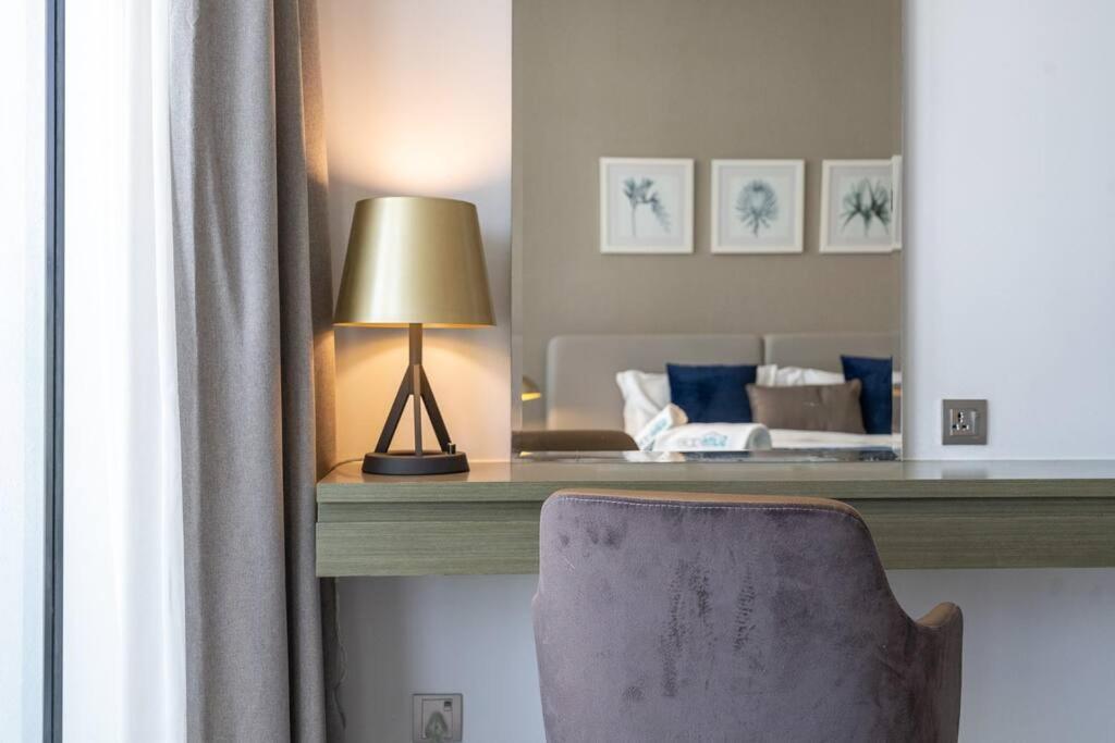 Appartement Modern Studio With Prime View Of Canal Dubaï