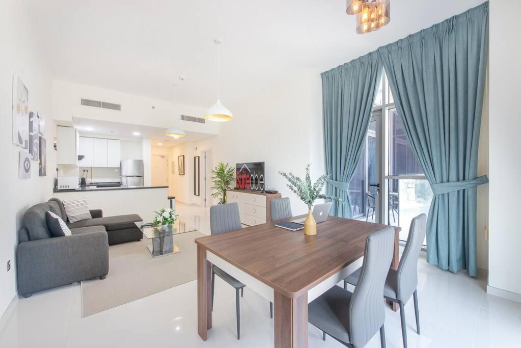 Appartamento Lovely 1bedroom Damac Hills Surrounded By Dubai