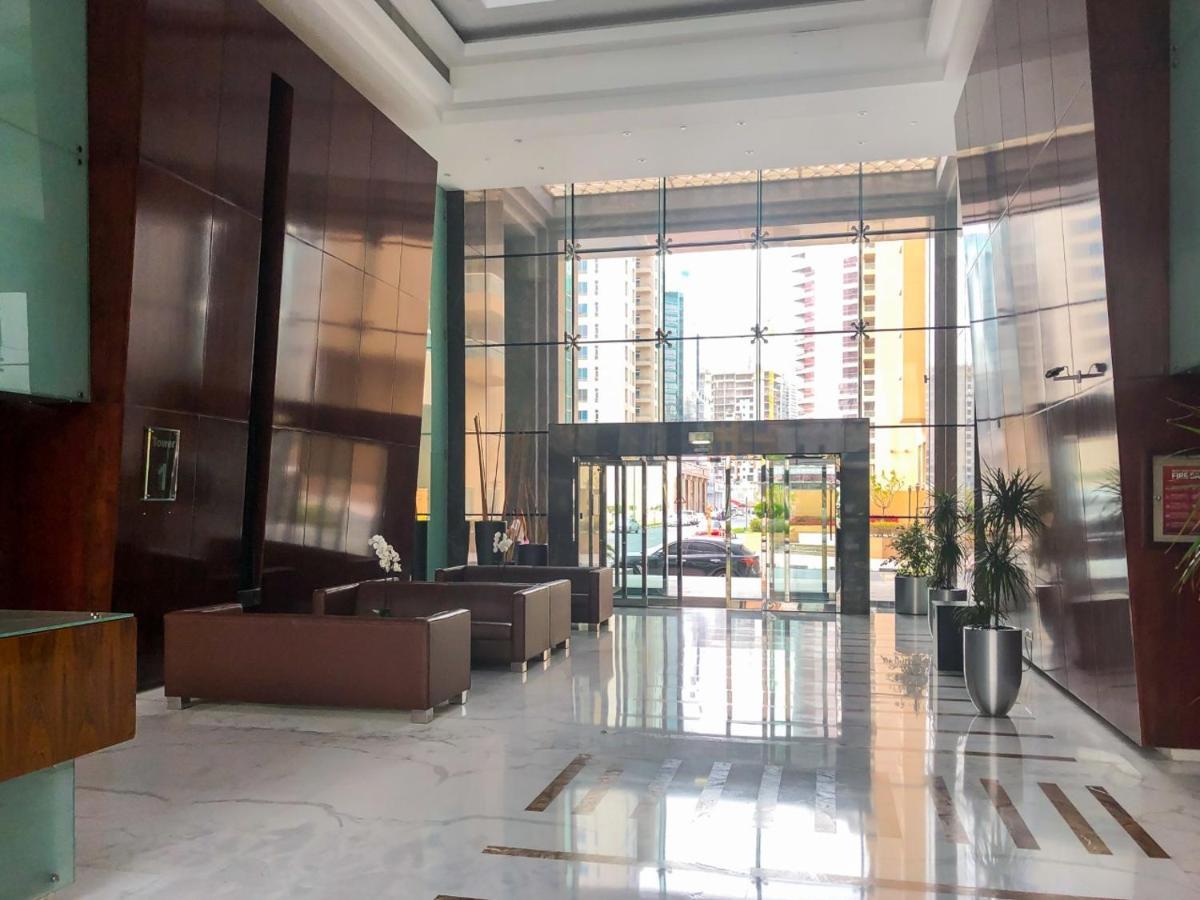 Dream Apartments- Emaar Towers - Rega Al Buteen Lägenhet
