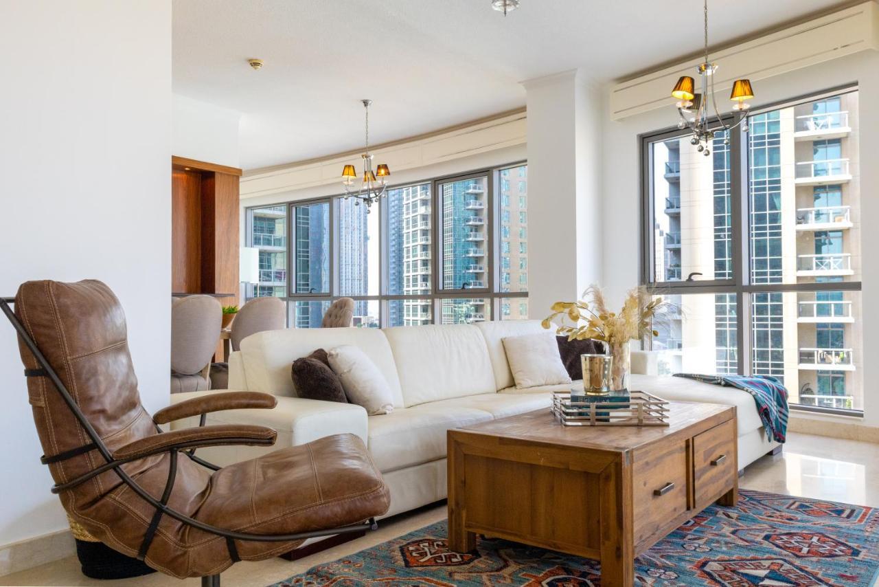 Gorgeous 3-bed With Burj Khalifa & Dancing Fountain Views Apartamento